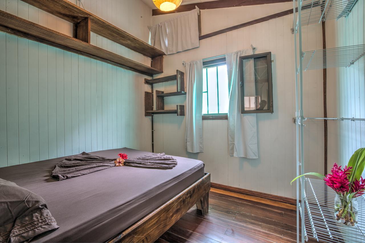Playa 506 Beachfront Hostel Puerto Viejo de Talamanca エクステリア 写真